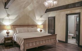 Russelltown Inn
